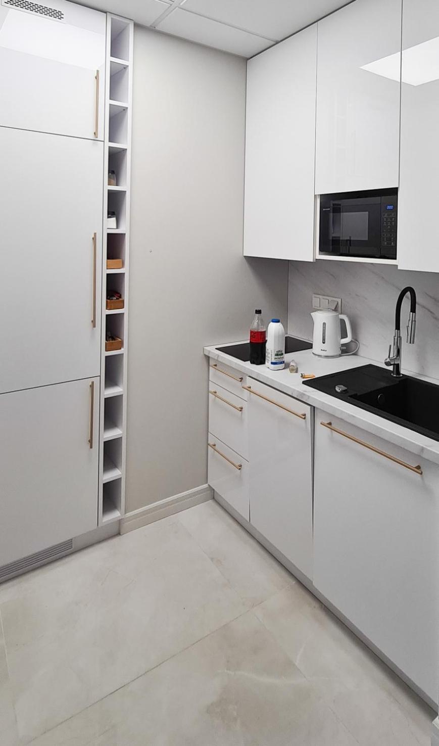 Apartamenty Wola Tower Varşovia Exterior foto