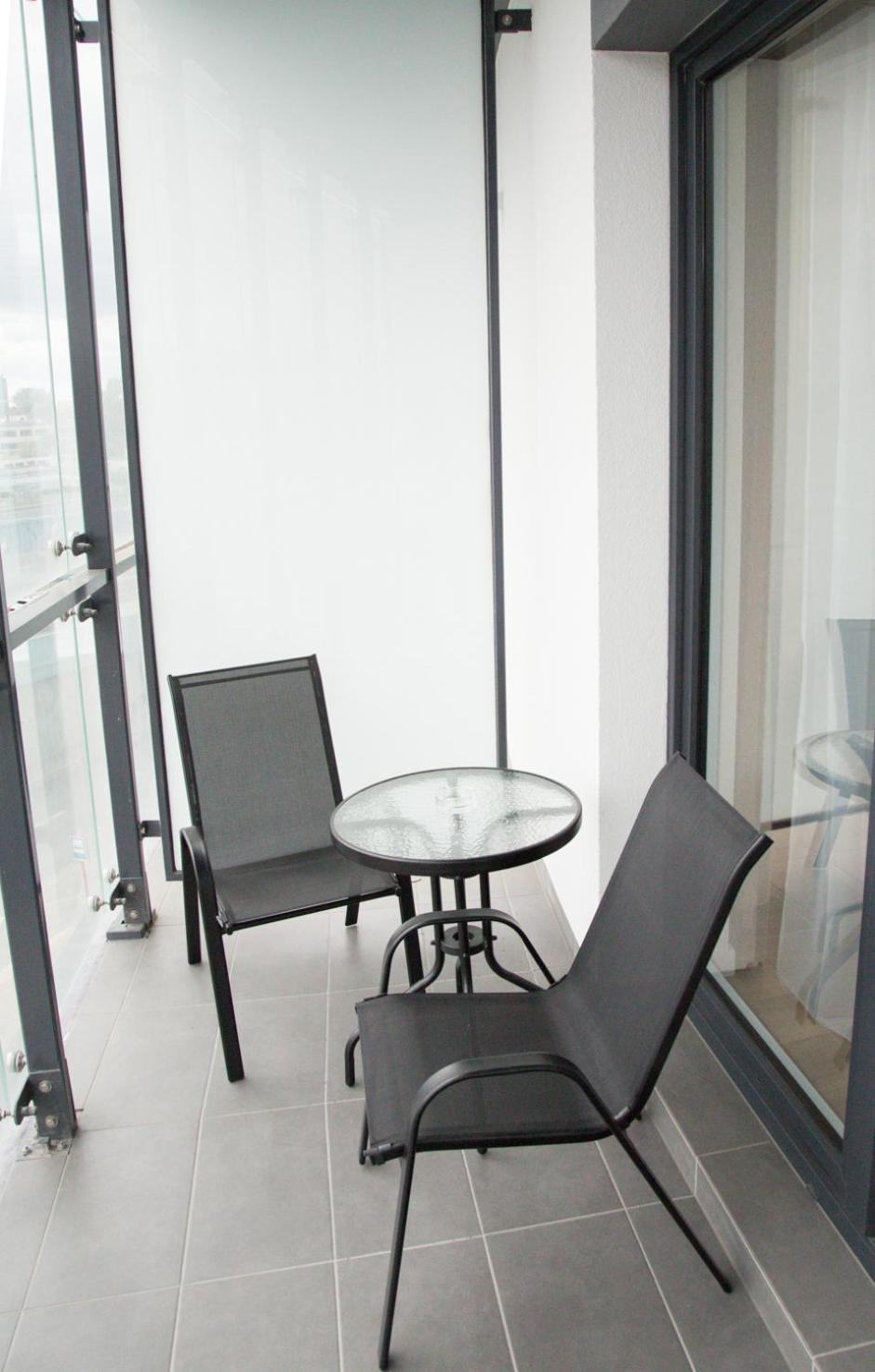 Apartamenty Wola Tower Varşovia Exterior foto
