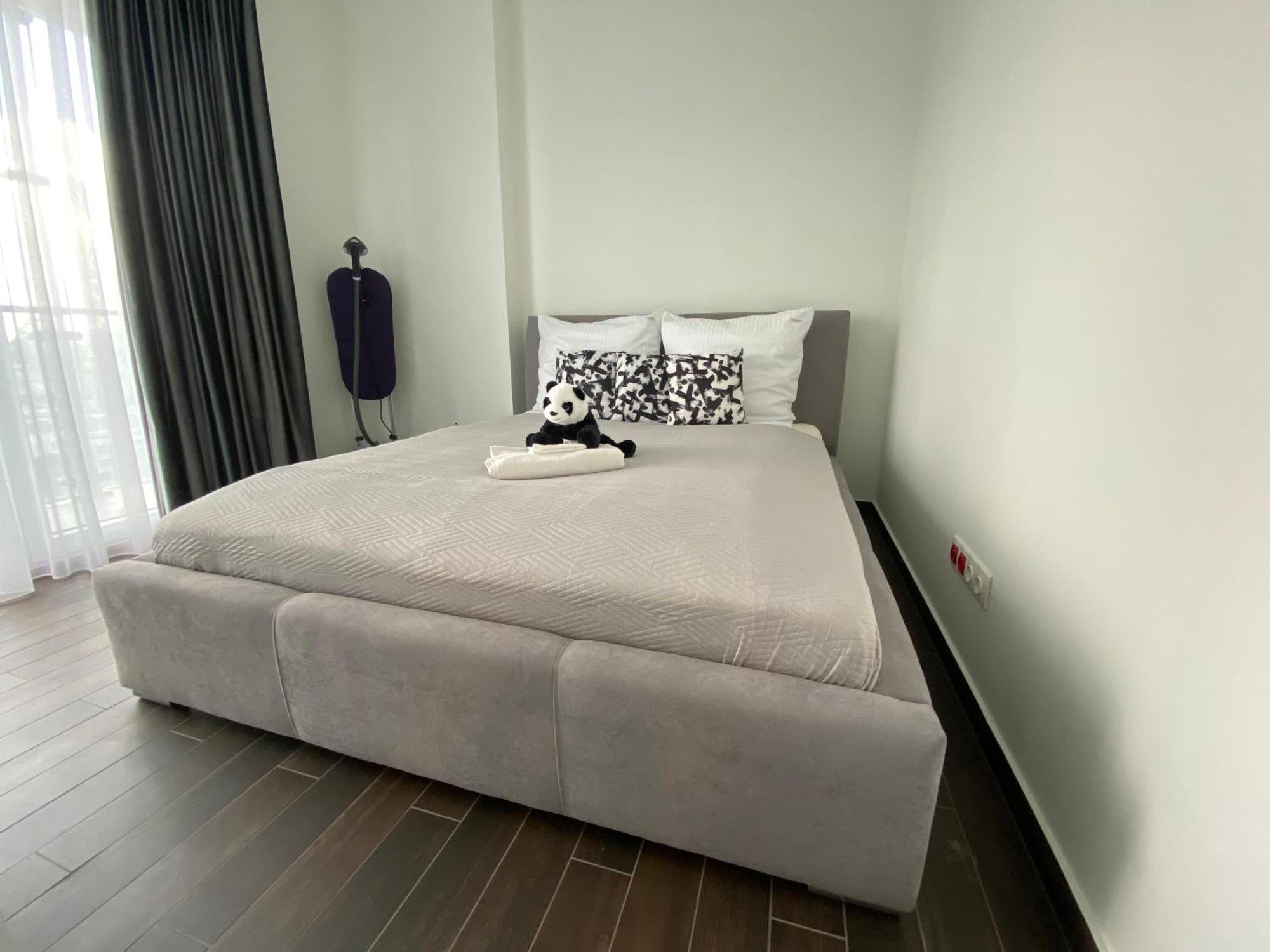 Apartamenty Wola Tower Varşovia Exterior foto