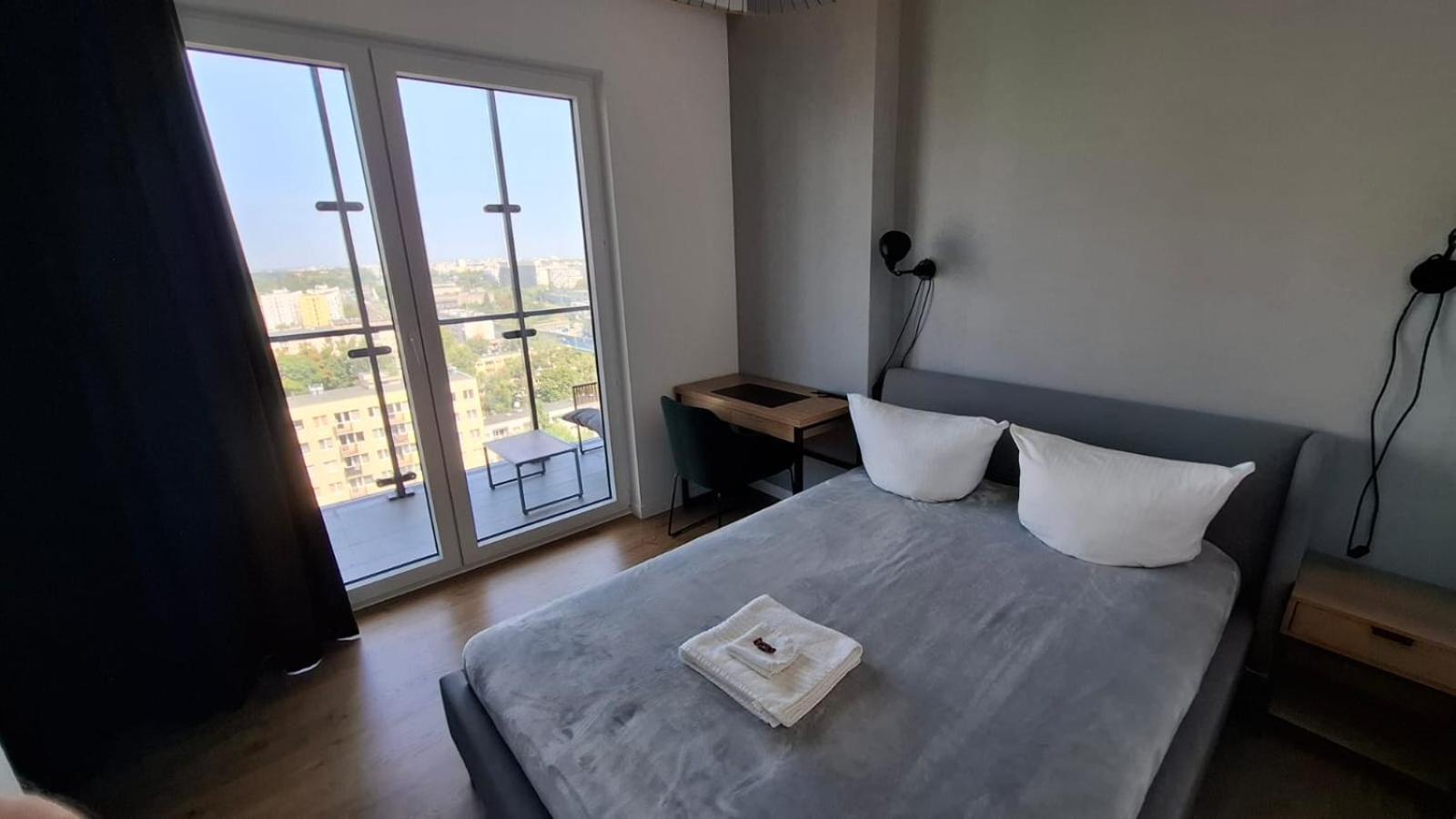 Apartamenty Wola Tower Varşovia Exterior foto